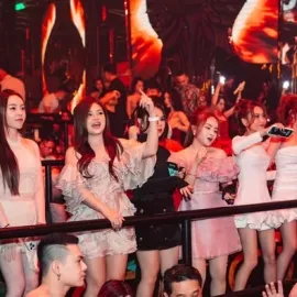 Empire Club - Điểm Đến Lý Tưởng Cho Các Cô Gái Xinh Đẹp Tận Hưởng Đêm Hội Hoàn Hảo