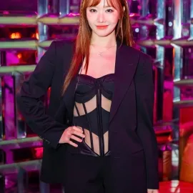 Hari Won diễn tại Empire Club